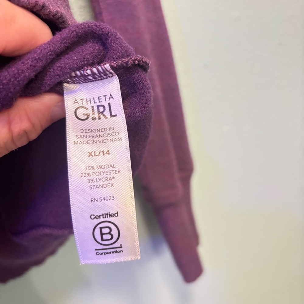 Athleta Girl Plum Thumb Hole Pocket Hoodie Sweater Size XL - Picture 3 of 9